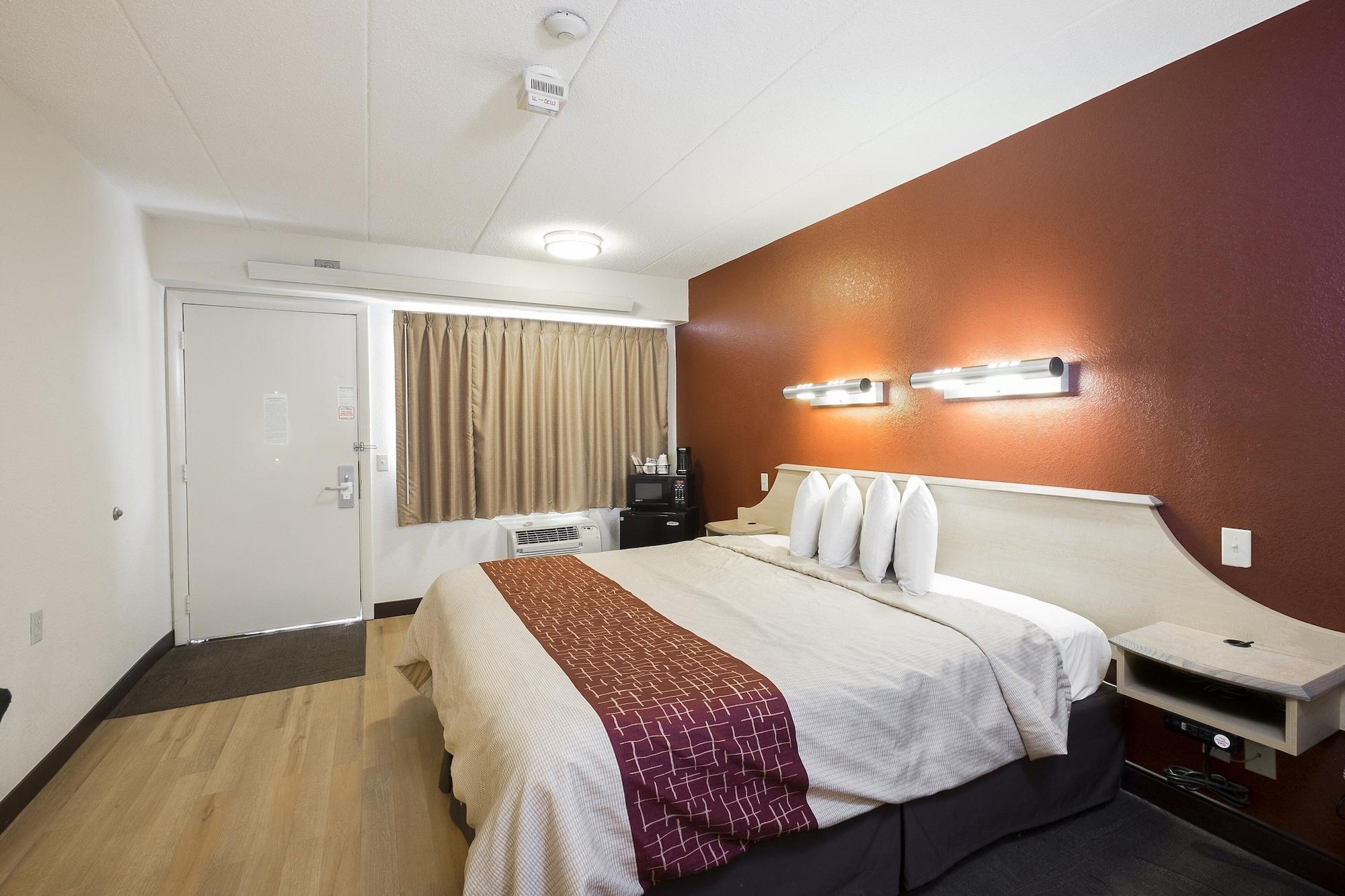 Red Roof Inn Detroit Metro Airport - בלוויל מראה חיצוני תמונה
